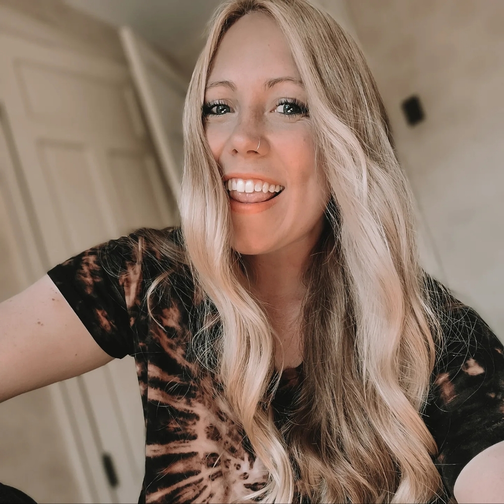 Meet your Posher, Carly